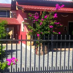  Casa de hóspedes Suítes Tem Não Tem?
